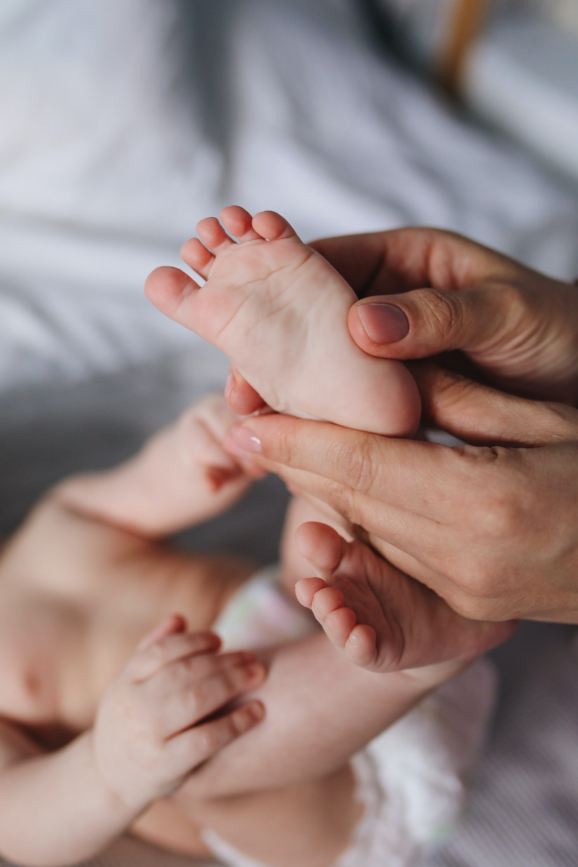 Coconut oil helps moisturize and nourish babies’ soft skin